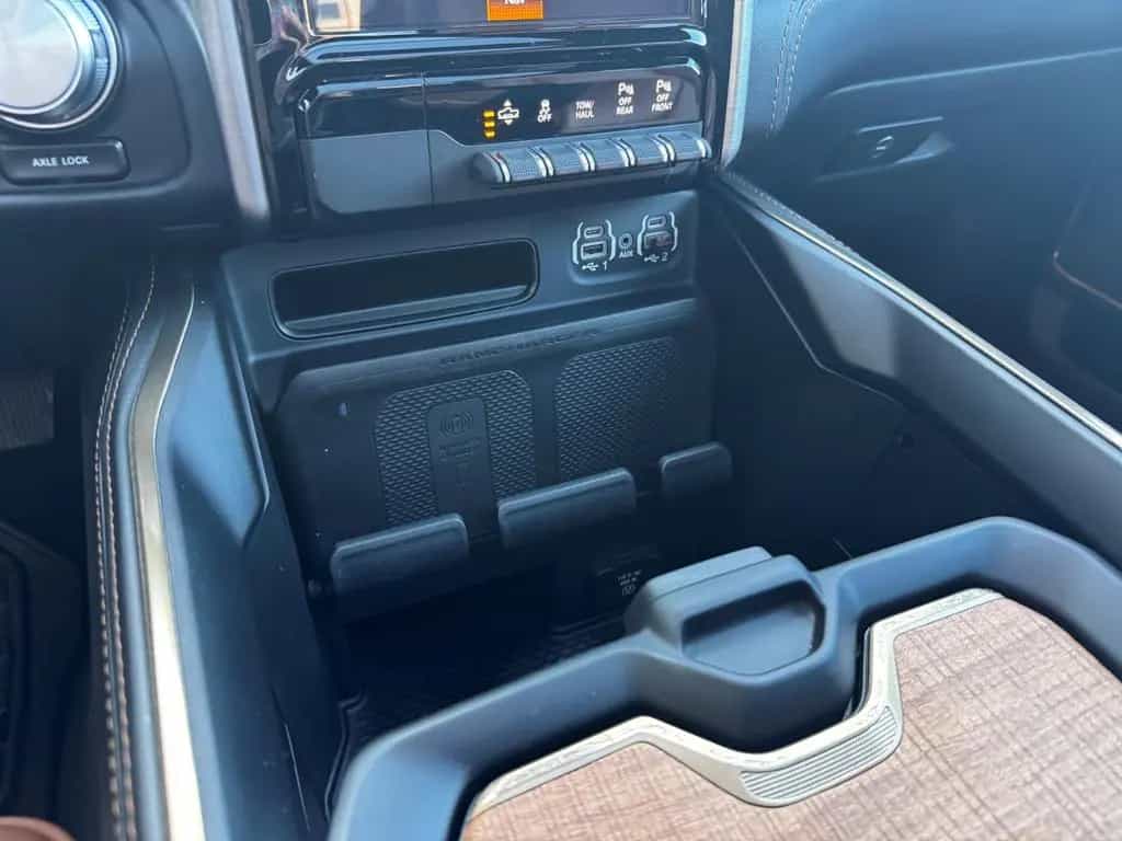 Dodge RAM 1500 Longhorn BOX MWK Luft GAS dt. Ausli Luf 11/2023-photo-33