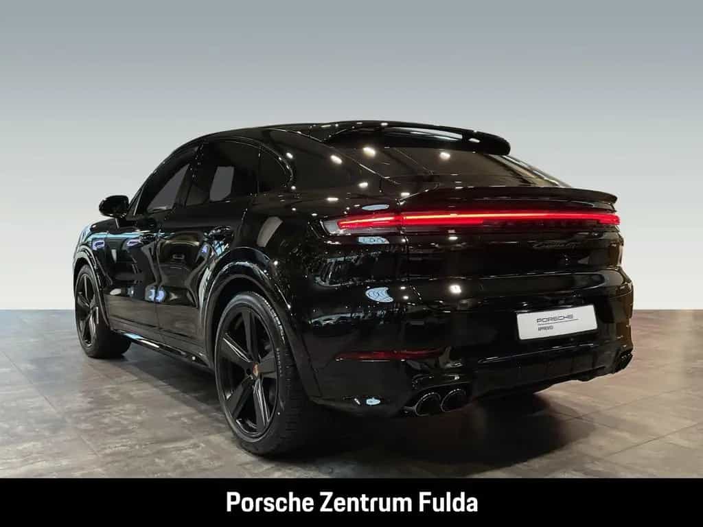 Porsche Cayenne GTS Coupe HA-Lenkung InnoDrive Head-Up 04/2026-photo-1