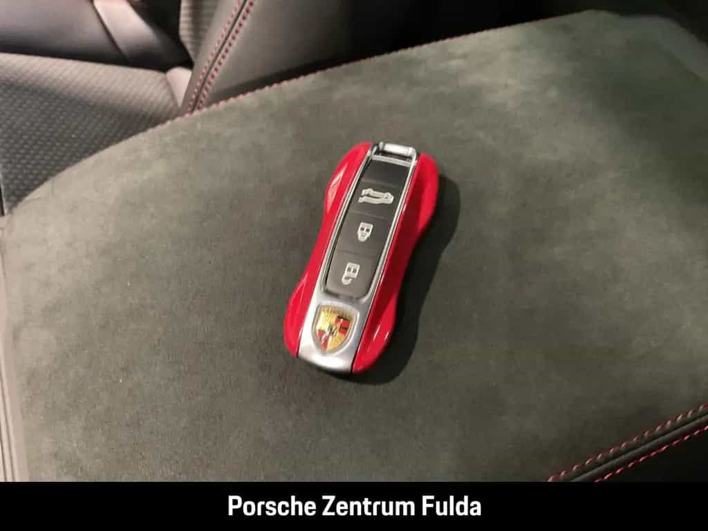 Porsche Cayenne GTS Coupe HA-Lenkung InnoDrive Head-Up 04/2026-photo-27