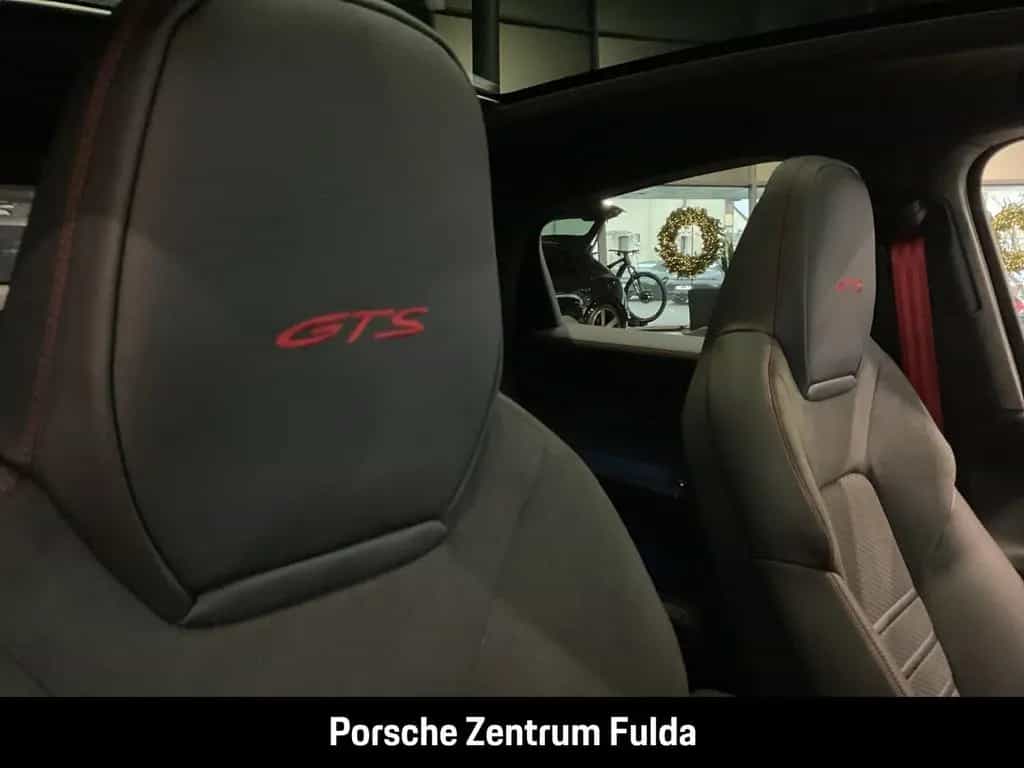 Porsche Cayenne GTS Coupe HA-Lenkung InnoDrive Head-Up 04/2026-photo-29