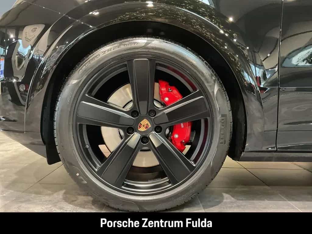 Porsche Cayenne GTS Coupe HA-Lenkung InnoDrive Head-Up 04/2026-photo-4