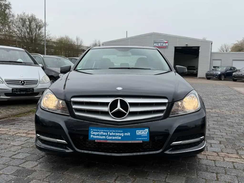 Mercedes-Benz C 180 Lim 1,8 CGI BlueEfficiency Automatik 06/2011-photo-1