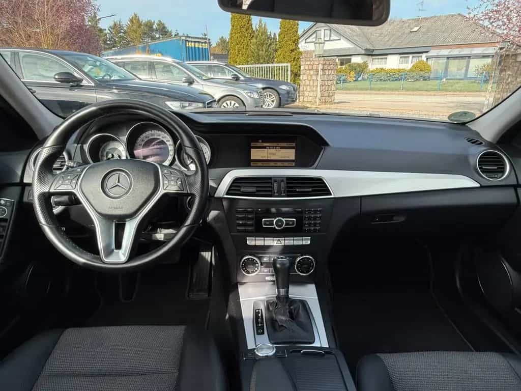 Mercedes-Benz C 180 Lim 1,8 CGI BlueEfficiency Automatik 06/2011-photo-10
