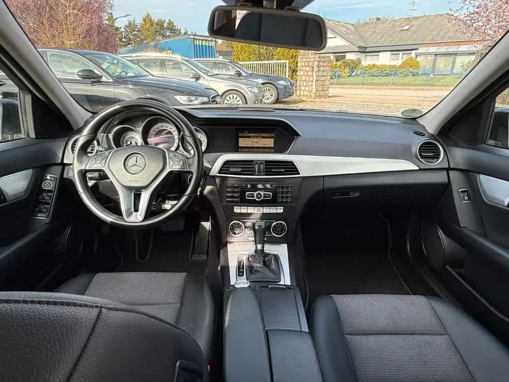 Mercedes-Benz C 180 Lim 1,8 CGI BlueEfficiency Automatik 06/2011-photo-12