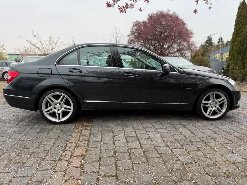 Mercedes-Benz C 180 Lim 1,8 CGI BlueEfficiency Automatik 06/2011-photo-3