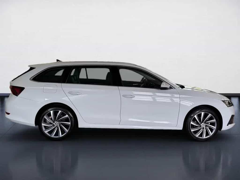 Skoda Octavia Combi 1.5 TSI e-TEC Style DSG LED Navi A 02/2023-photo-6