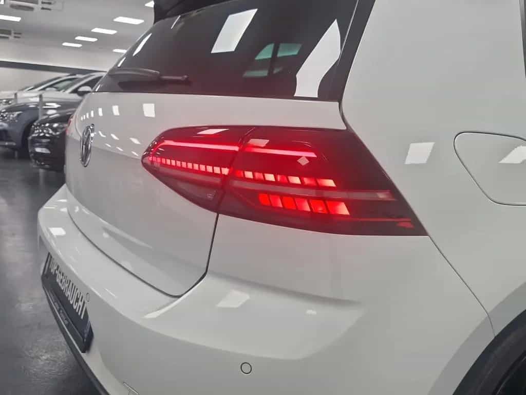 Volkswagen Golf VII GTI Performance/Virt.C./ab 199 € mtl. 09/2019-photo-17