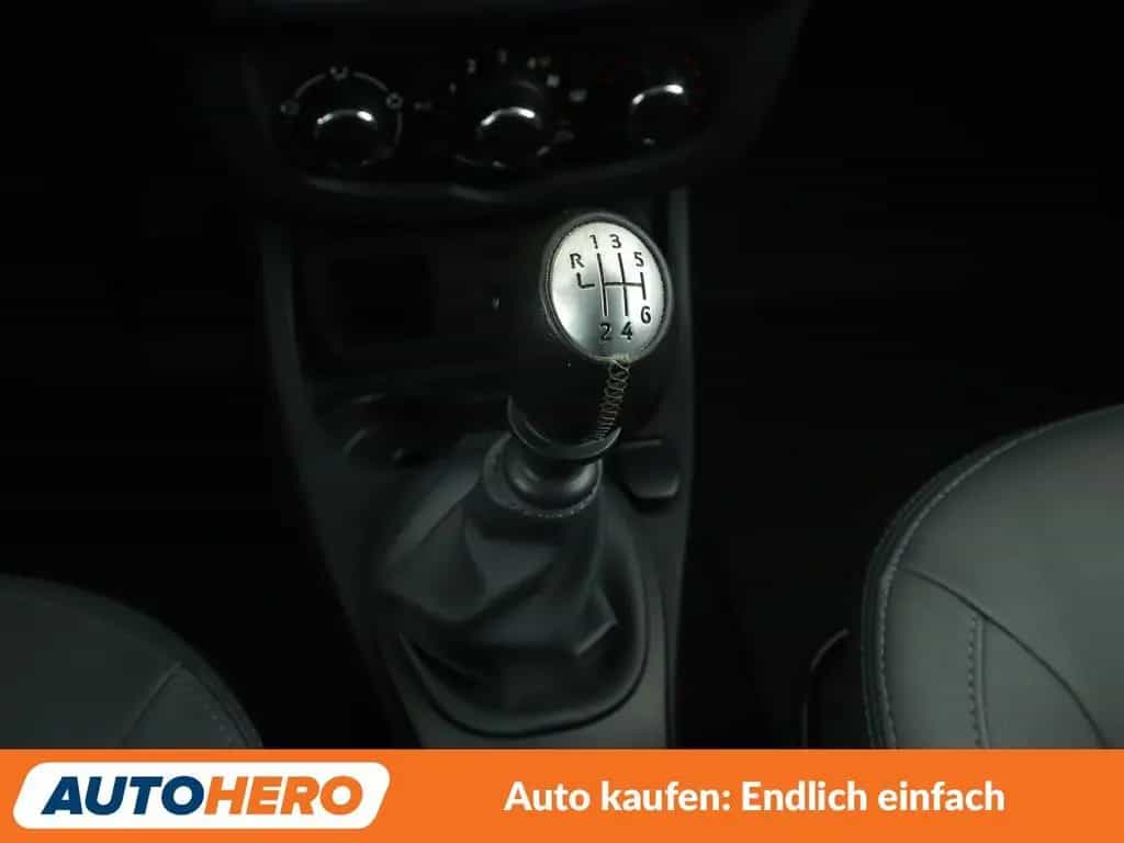 Dacia Duster 1.2 TCe Prestige 4x2*NAVI*TEMPO*PDC*SHZ* 02/2016-photo-23