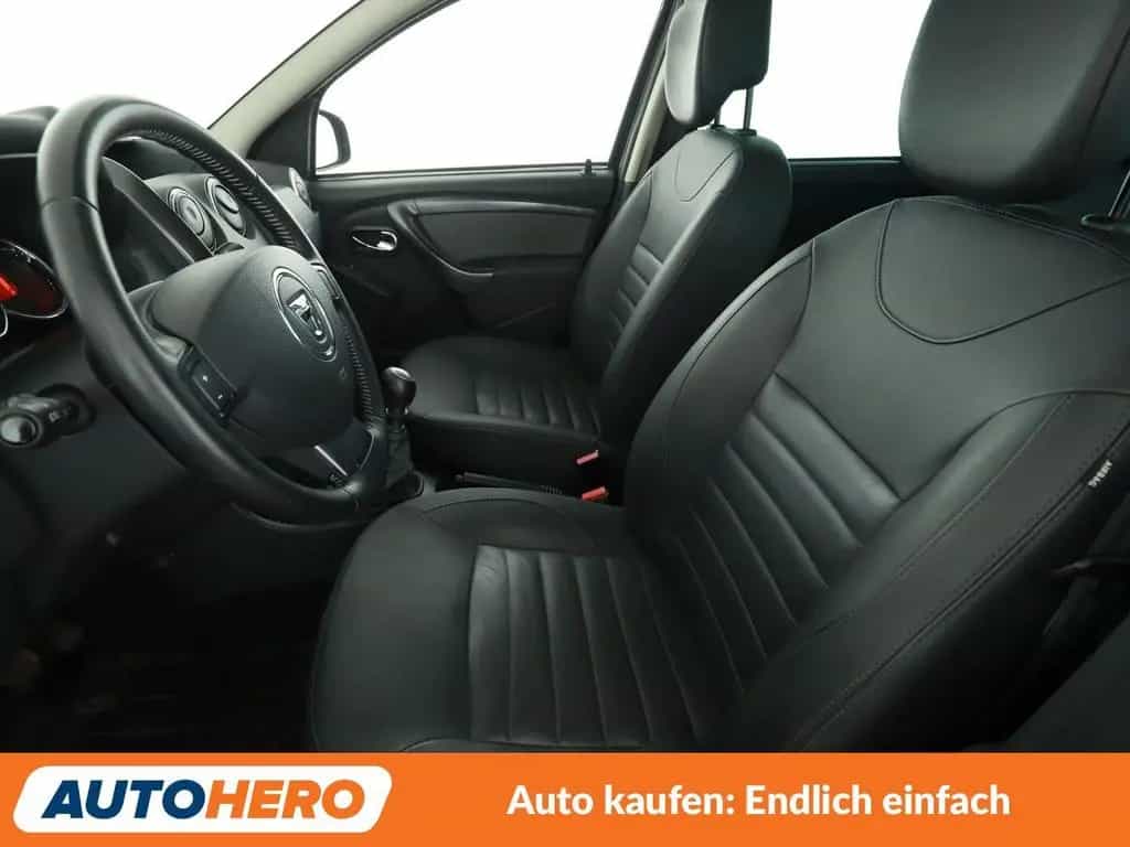 Dacia Duster 1.2 TCe Prestige 4x2*NAVI*TEMPO*PDC*SHZ* 02/2016-photo-9