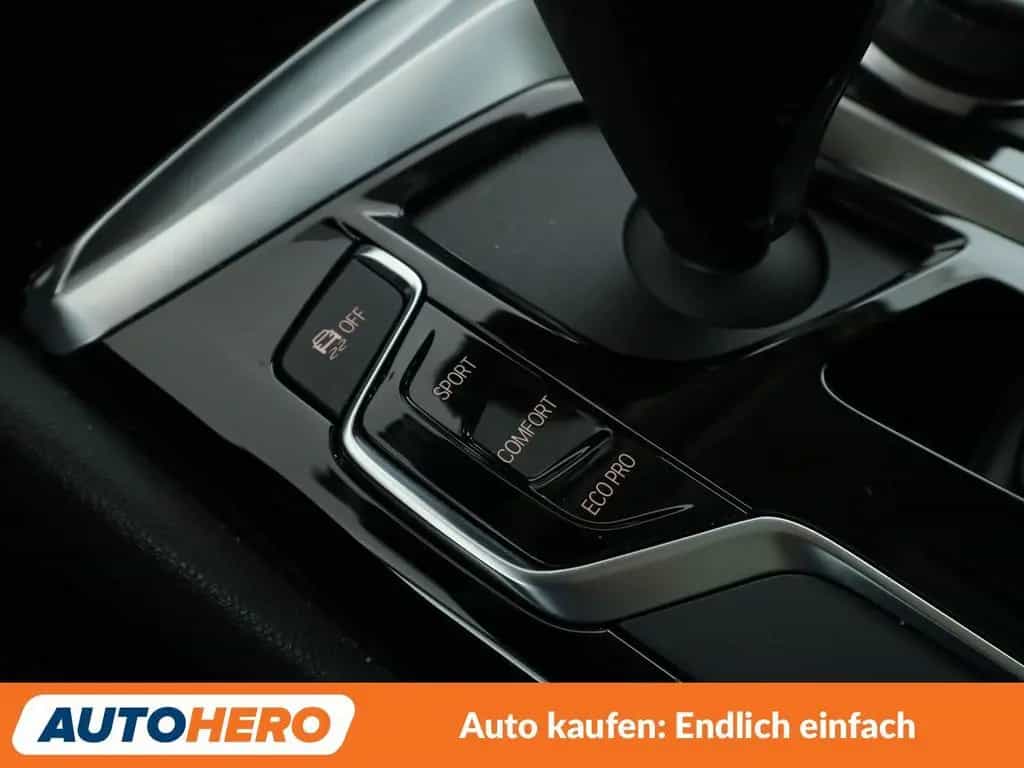 BMW 5 Series 520d Sport Line Aut.*NAVI*LED*TEMPO*CAM*PDC* 07/2019-photo-26