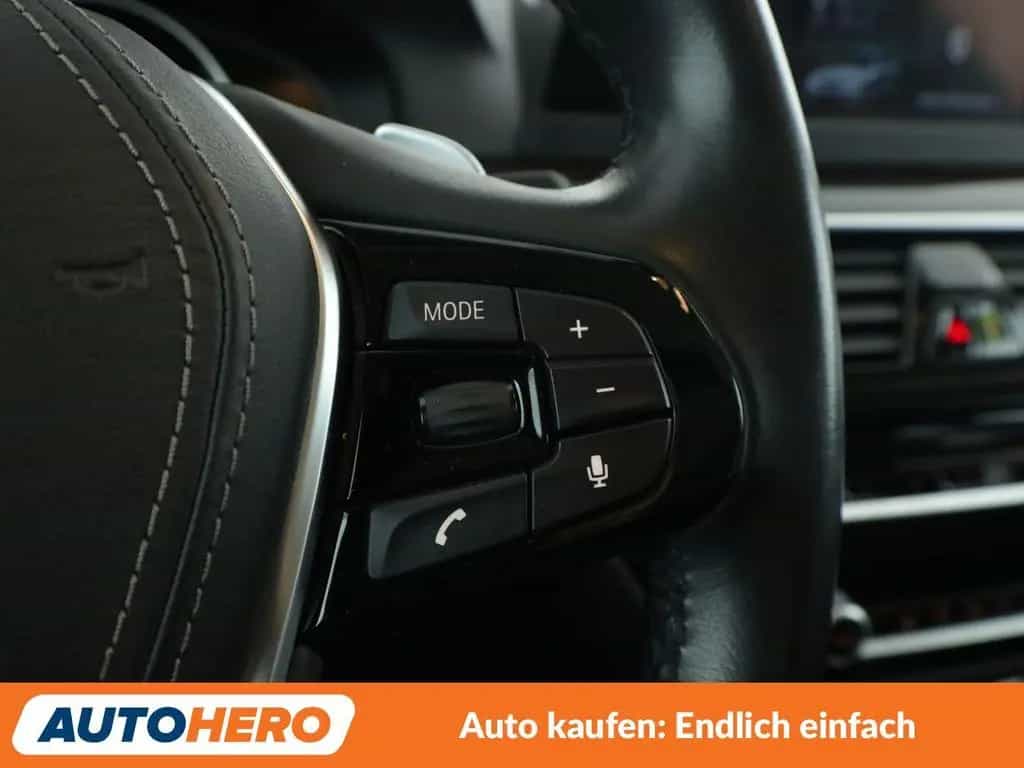 BMW 5 Series 520d Sport Line Aut.*NAVI*LED*TEMPO*CAM*PDC* 07/2019-photo-28