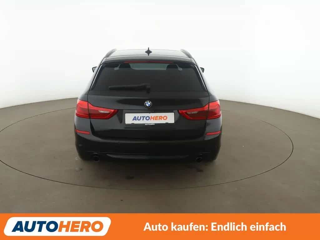 BMW 5 Series 520d Sport Line Aut.*NAVI*LED*TEMPO*CAM*PDC* 07/2019-photo-4