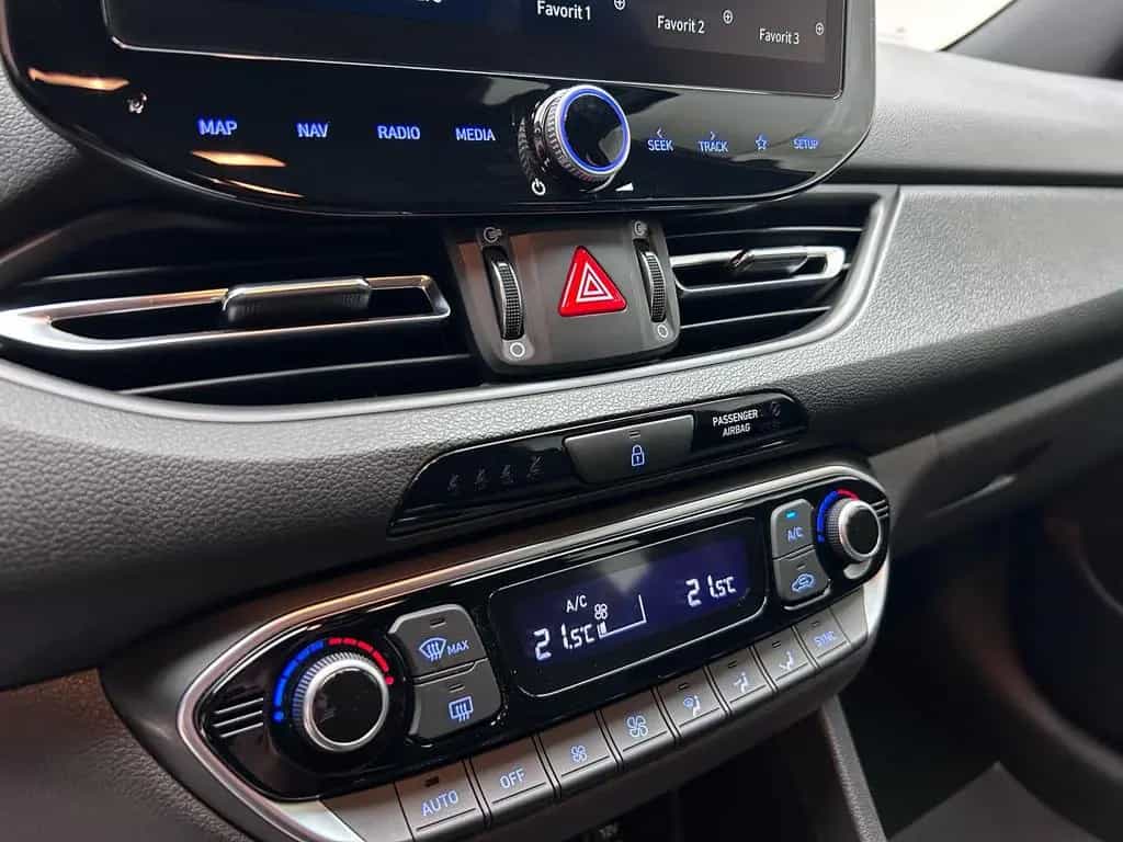 Hyundai i30 1.5 T-GDI Advantage Mild-Hybrid*RKam*LED*AHK 05/2024-photo-15