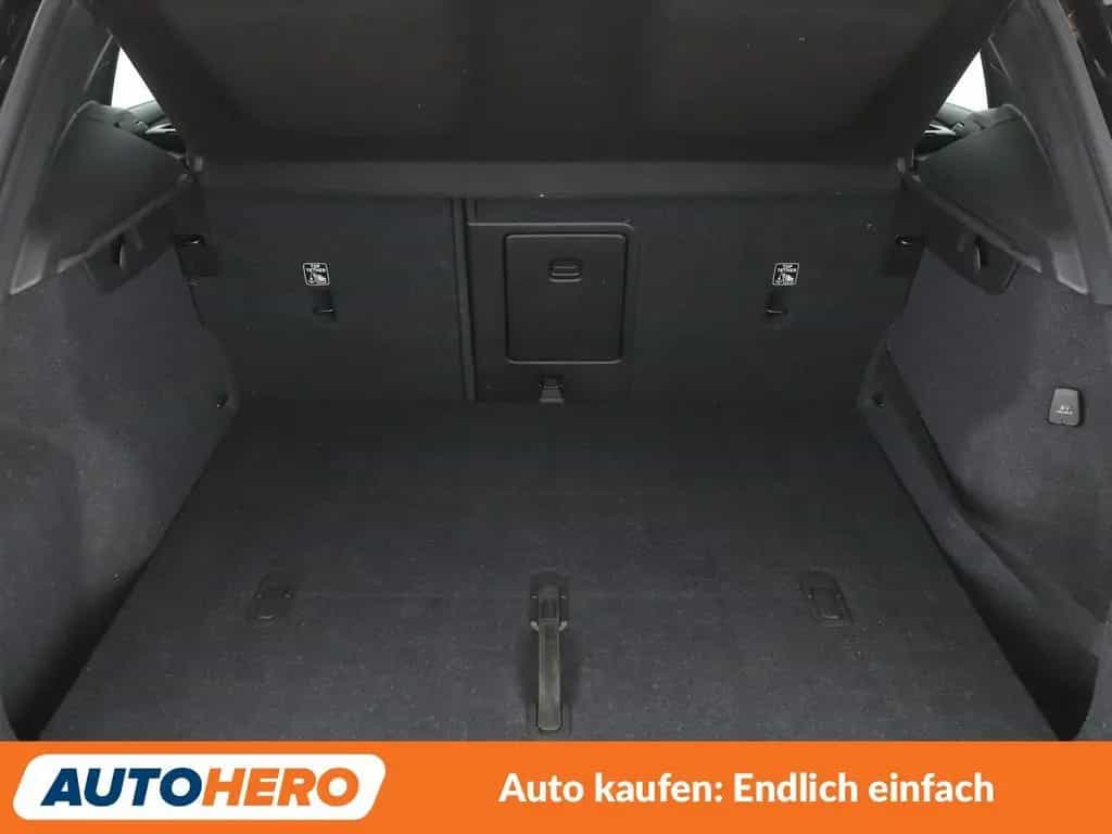 Volvo XC40 2.0 T5 R-Design AWD Aut.*NAV*LED*TEMP*360CAM*PDC 02/2018-photo-17