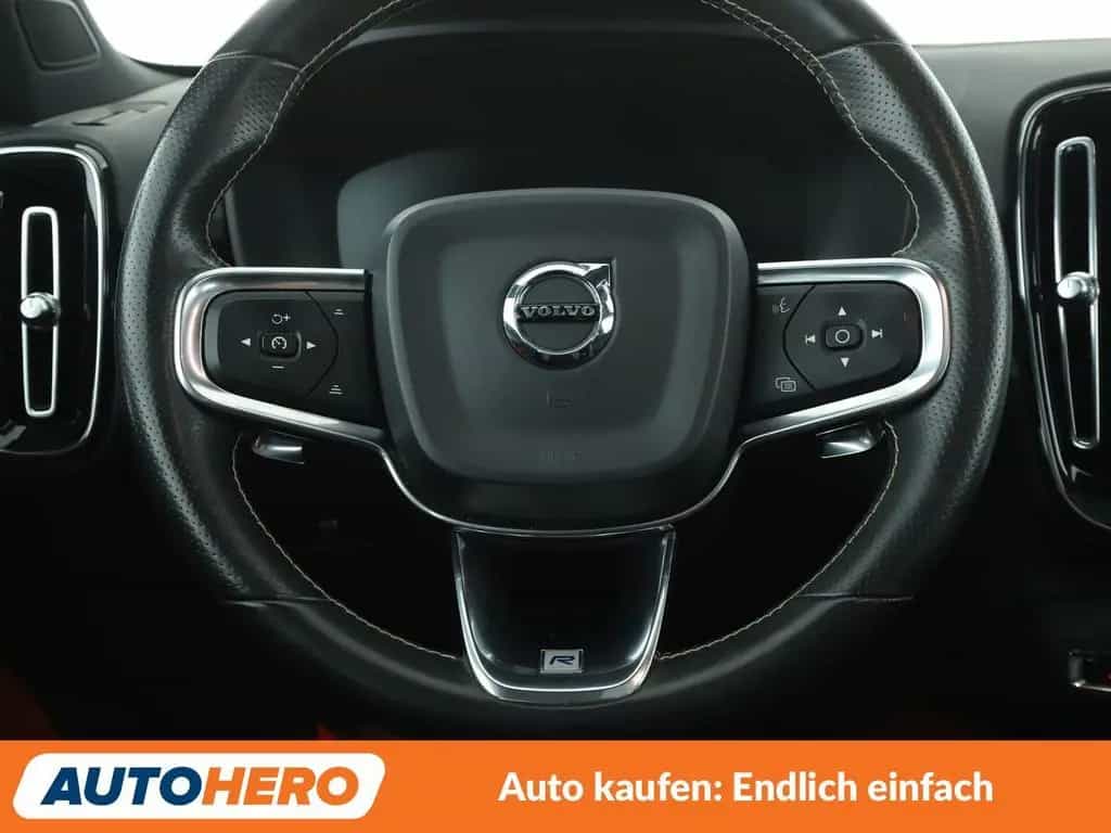Volvo XC40 2.0 T5 R-Design AWD Aut.*NAV*LED*TEMP*360CAM*PDC 02/2018-photo-18