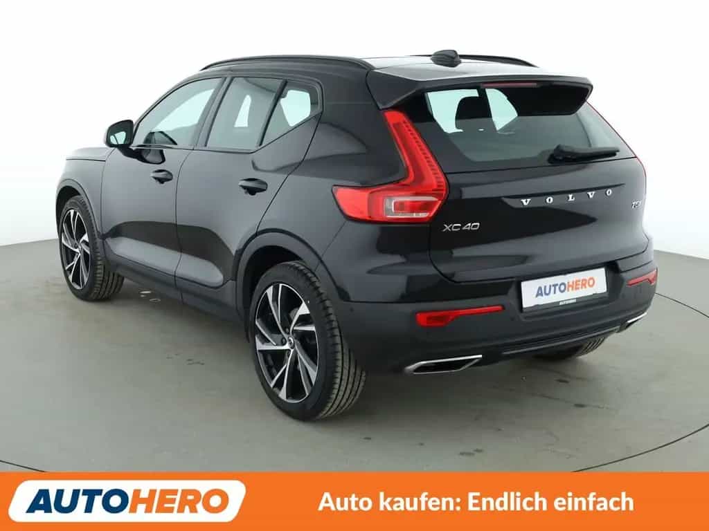 Volvo XC40 2.0 T5 R-Design AWD Aut.*NAV*LED*TEMP*360CAM*PDC 02/2018-photo-3