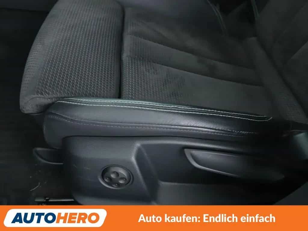 Audi A4 2.0 TFSI Sport ultra*NAVI*VC*PDC*SHZ* 05/2018-photo-24