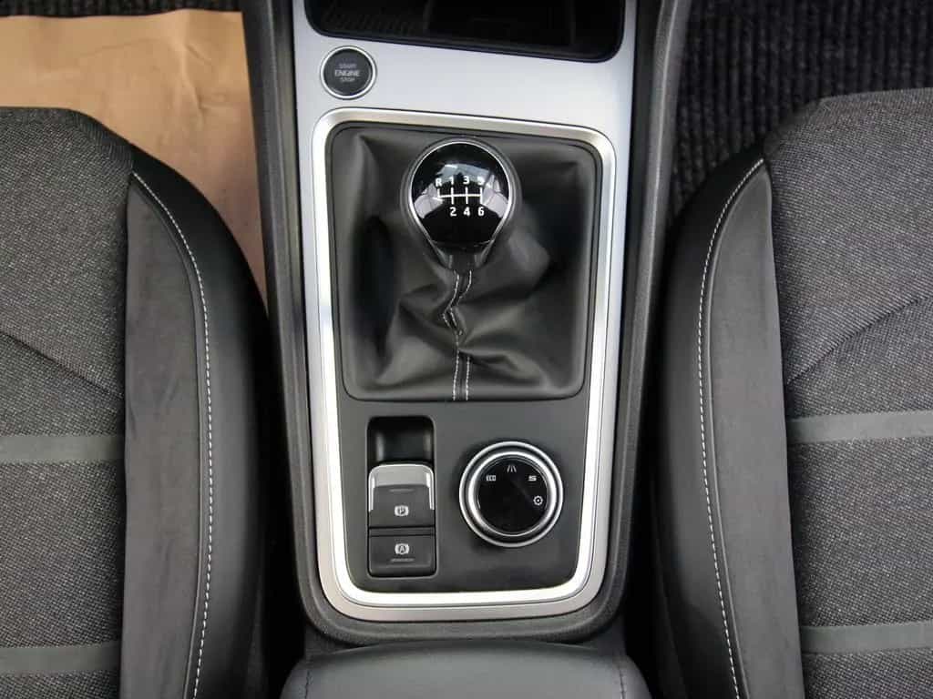 Seat Ateca 1.5 TSI Xperience NAVI+LED+KAMERA+WINTER 05/2025-photo-19