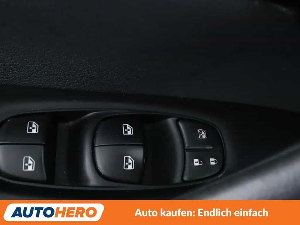 Nissan Qashqai 1.3 DIG-T Zama 03/2021-photo-26