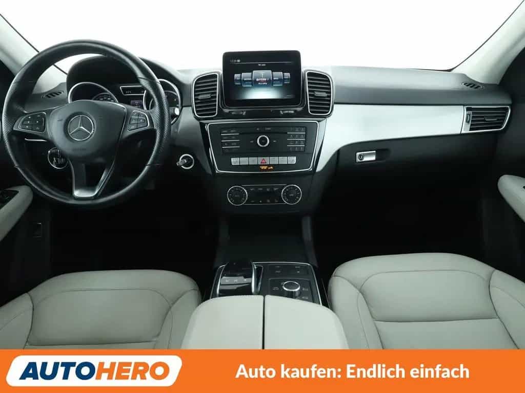 Mercedes-Benz GLE-Class GLE 350 d 4Matic AMG Line Aut.*NAVI* 09/2016-photo-11