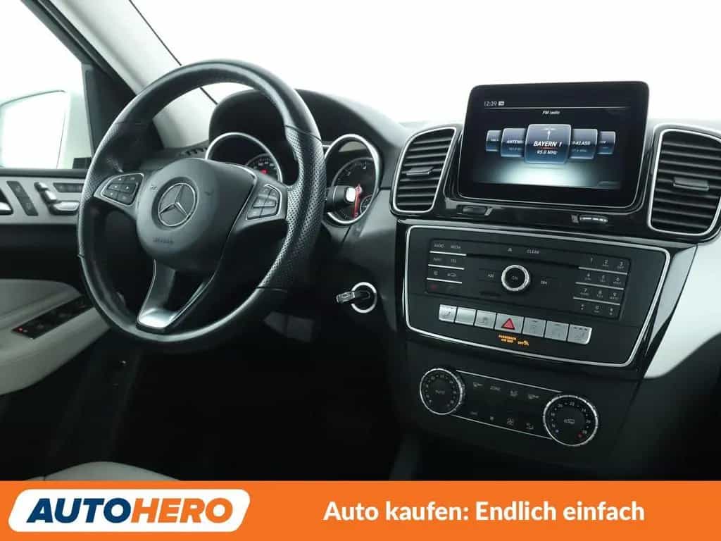 Mercedes-Benz GLE-Class GLE 350 d 4Matic AMG Line Aut.*NAVI* 09/2016-photo-12