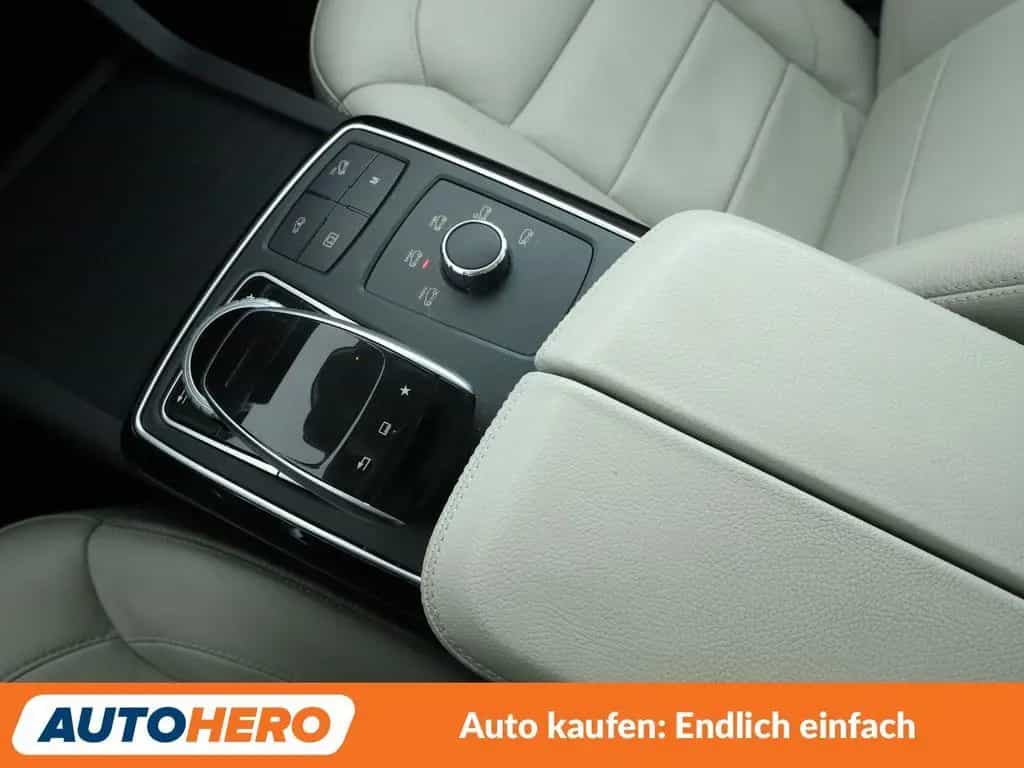 Mercedes-Benz GLE-Class GLE 350 d 4Matic AMG Line Aut.*NAVI* 09/2016-photo-23
