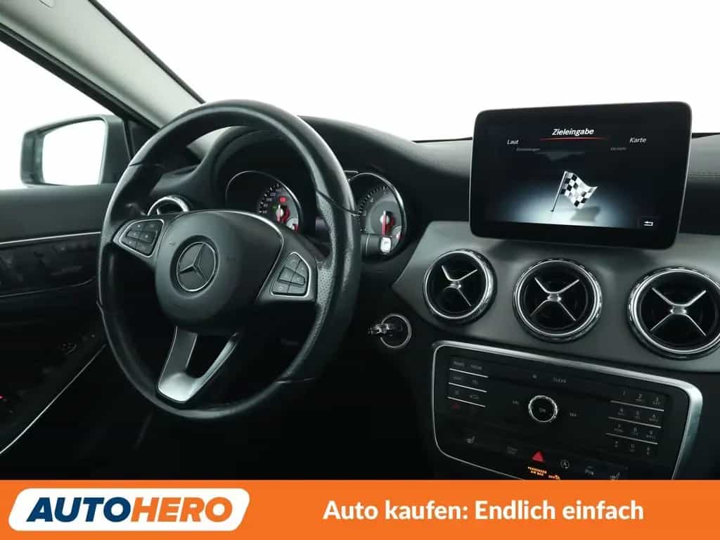 Mercedes-Benz GLA 200 GLA-Klasse GLA 200 Urban Aut.*NAVI*XENON*TEMPO* 10/2016-photo-12