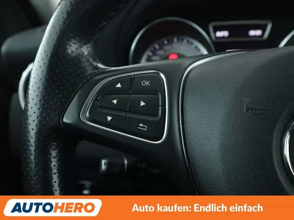 Mercedes-Benz GLA 200 GLA-Klasse GLA 200 Urban Aut.*NAVI*XENON*TEMPO* 10/2016-photo-27