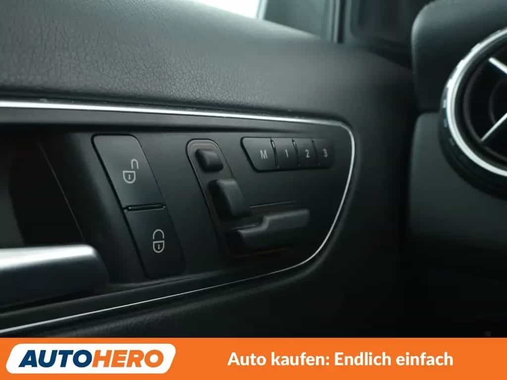 Mercedes-Benz GLA 200 GLA-Klasse GLA 200 Urban Aut.*NAVI*XENON*TEMPO* 10/2016-photo-28