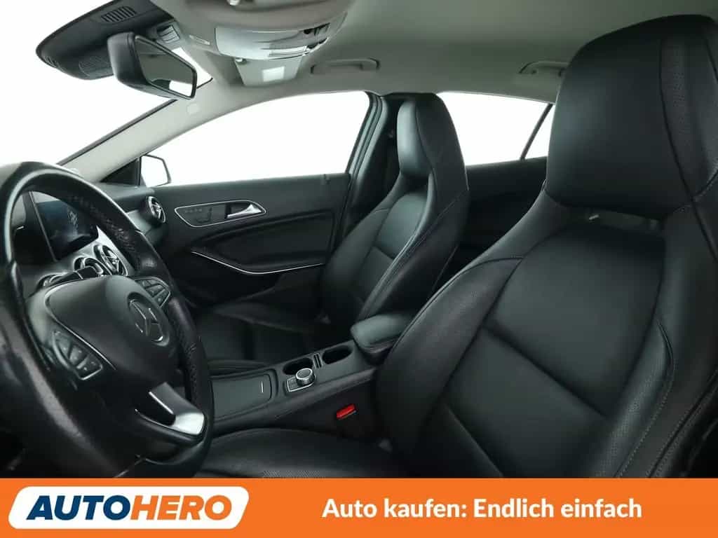 Mercedes-Benz GLA 200 GLA-Klasse GLA 200 Urban Aut.*NAVI*XENON*TEMPO* 10/2016-photo-9