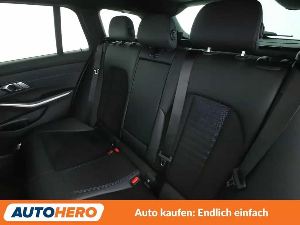 BMW 3 Series 320d M Sport Aut.*NAVI*LED*ACC*HUD*PDC*SHZ* 07/2021-photo-13
