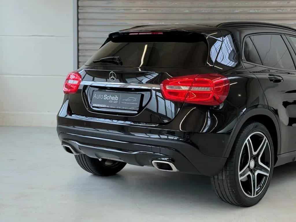 Mercedes-Benz GLA 250 4Matic*1.Hd*Exclusiv*Distronic*Kam*AMG 02/2017-photo-17