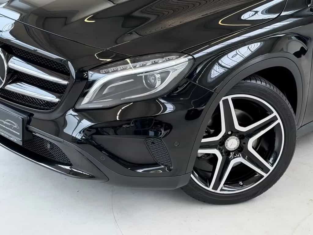 Mercedes-Benz GLA 250 4Matic*1.Hd*Exclusiv*Distronic*Kam*AMG 02/2017-photo-2