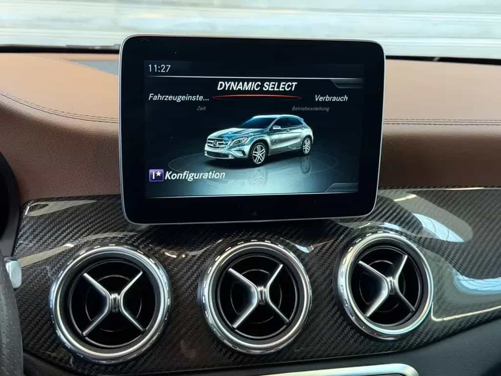 Mercedes-Benz GLA 250 4Matic*1.Hd*Exclusiv*Distronic*Kam*AMG 02/2017-photo-24