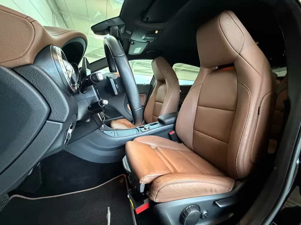 Mercedes-Benz GLA 250 4Matic*1.Hd*Exclusiv*Distronic*Kam*AMG 02/2017-photo-27