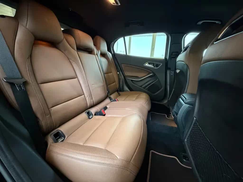 Mercedes-Benz GLA 250 4Matic*1.Hd*Exclusiv*Distronic*Kam*AMG 02/2017-photo-31