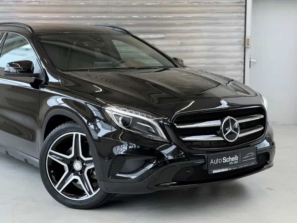 Mercedes-Benz GLA 250 4Matic*1.Hd*Exclusiv*Distronic*Kam*AMG 02/2017-photo-6