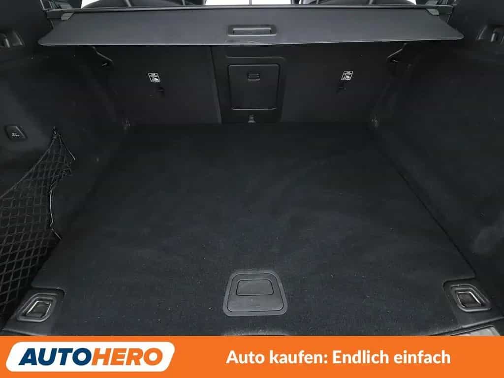 Volvo XC60 2.0 B5 Diesel R-Design AWD Aut.*NAV*TEMP* 02/2020-photo-17