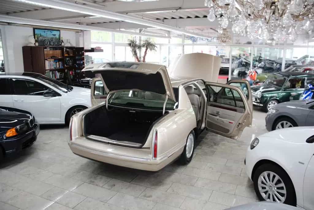 Cadillac Deville V8 Limousine *Vollleder/Klimaautomatik* 07/1998-photo-18