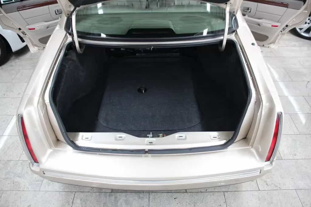 Cadillac Deville V8 Limousine *Vollleder/Klimaautomatik* 07/1998-photo-21