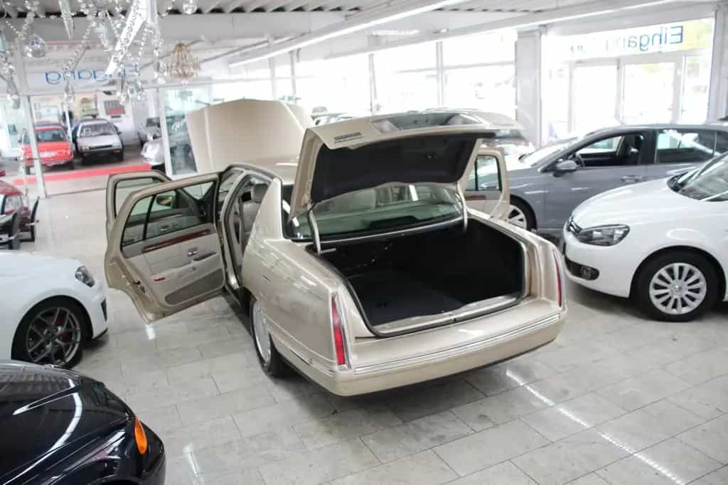 Cadillac Deville V8 Limousine *Vollleder/Klimaautomatik* 07/1998-photo-22