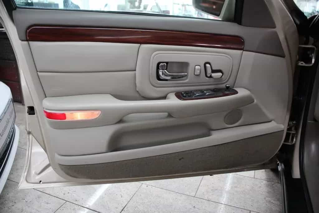 Cadillac Deville V8 Limousine *Vollleder/Klimaautomatik* 07/1998-photo-26
