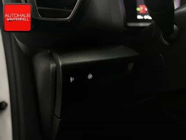 Citroën C4 PureTech 130 EAT8 FEEL PACK LED+KAMERA+KLIMA+ 06/2023-photo-24