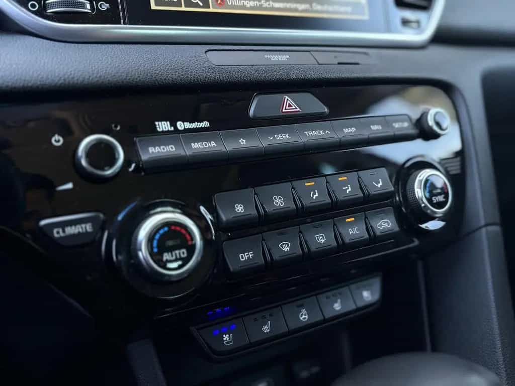 Kia Sportage Platinum Edition 4WD 360°/JBL/ACC/NAVI 06/2019-photo-24