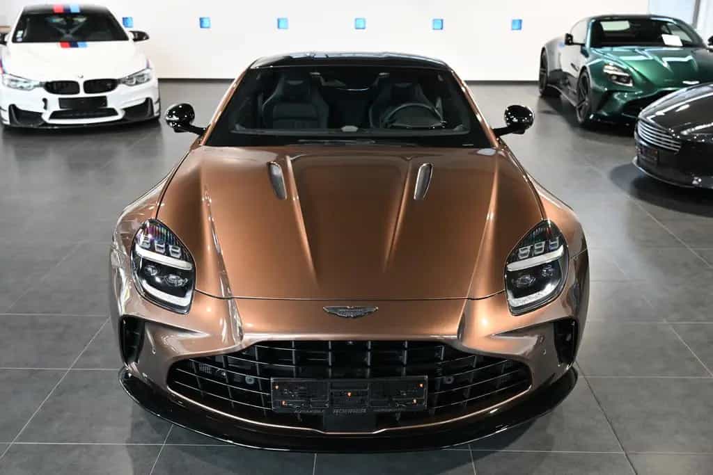 Aston Martin V8 Vantage Coupe/Magneto Bronze/B&W/UPE: 255k 07/2025-photo-4