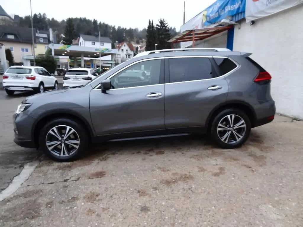 Nissan X-Trail N-Connecta/68TKM/7-Sitz/Navi/Pano/360Kam 09/2018-photo-1
