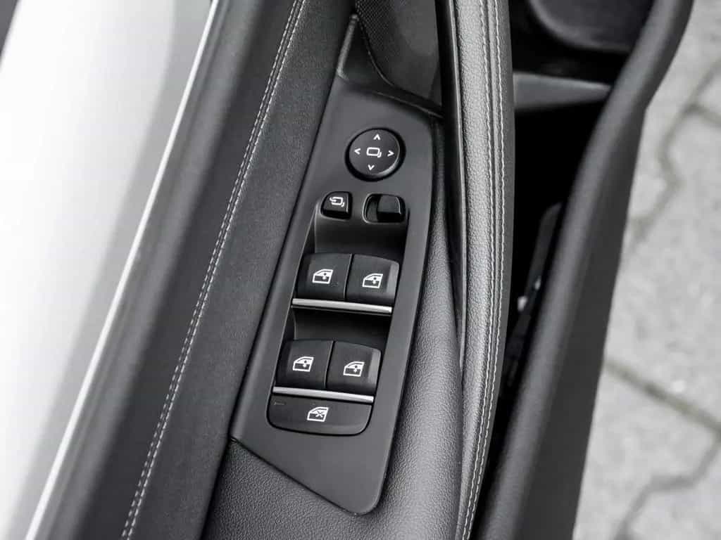 BMW 5 Series 520d A ACC AHK RFK NAVI LED PDC V+H DAB Klima 02/2023-photo-13