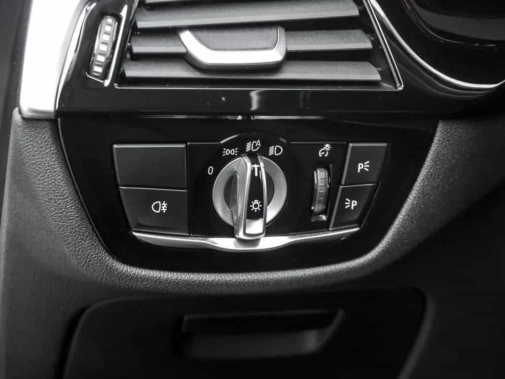 BMW 5 Series 520d A ACC AHK RFK NAVI LED PDC V+H DAB Klima 02/2023-photo-14