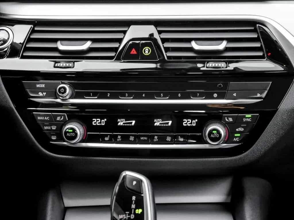 BMW 5 Series 520d A ACC AHK RFK NAVI LED PDC V+H DAB Klima 02/2023-photo-7