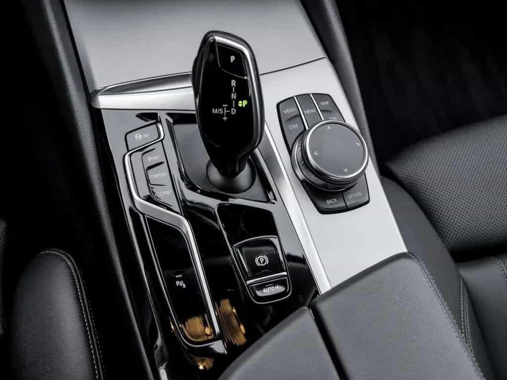 BMW 5 Series 520d A ACC AHK RFK NAVI LED PDC V+H DAB Klima 02/2023-photo-9
